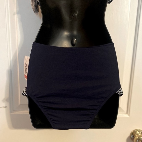 “ANNE COLE” Apple of My Eyelet Bikini - Picture 15 of 16